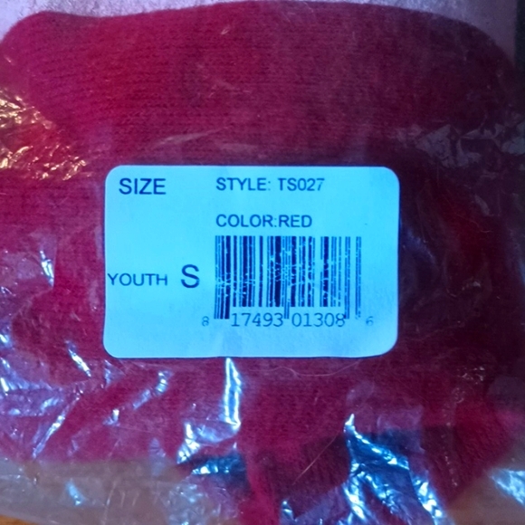 NWT Taylor Swift Red Youth size small. - Picture 7 of 7